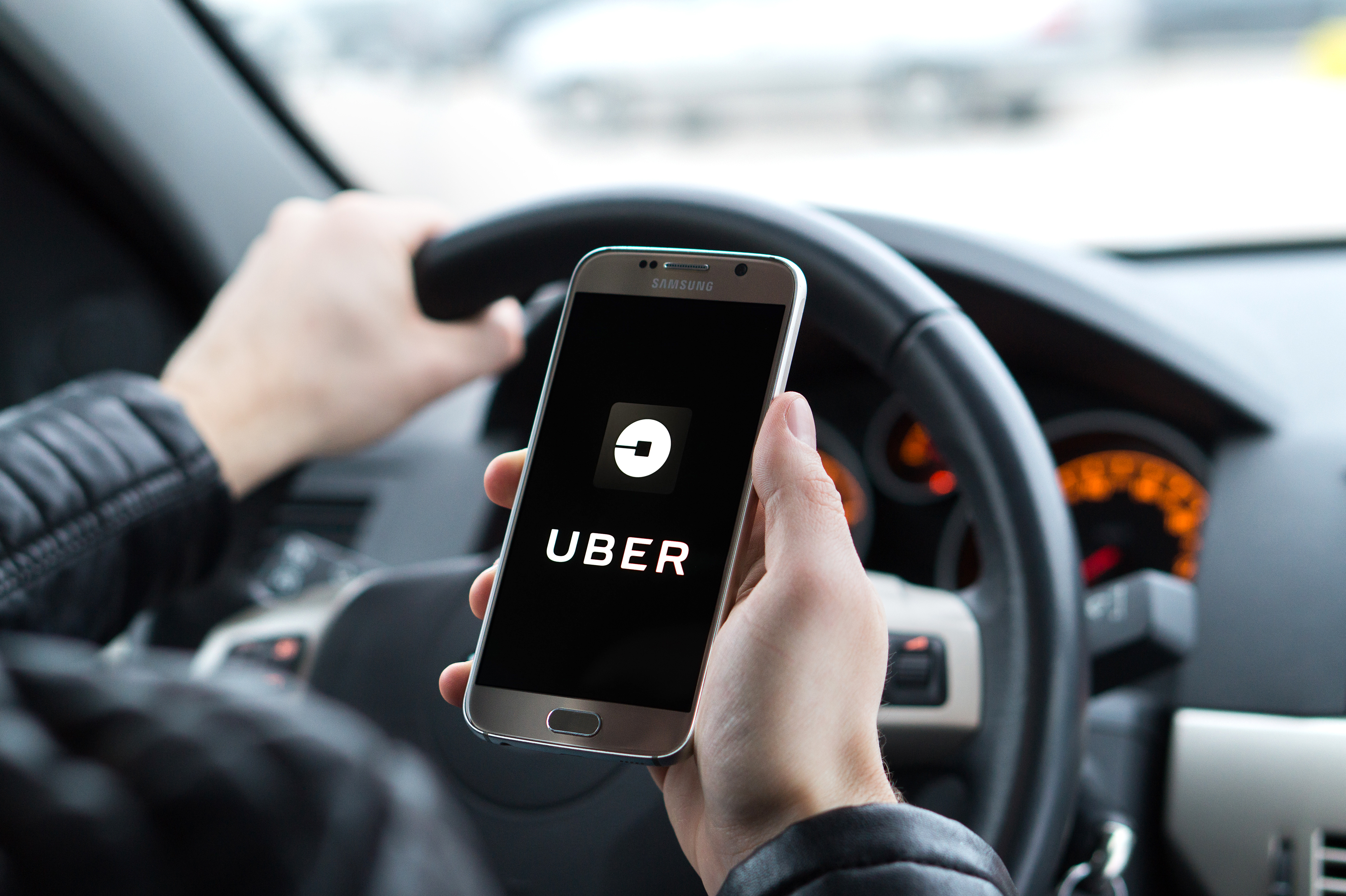 【美股财报季】拜登开炮,Uber偷笑